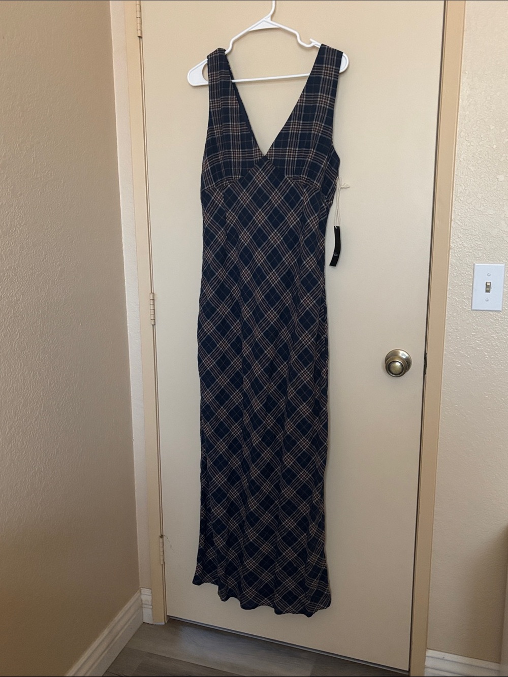 V-Neck Navy and Beige Plaid Maxi Dress
